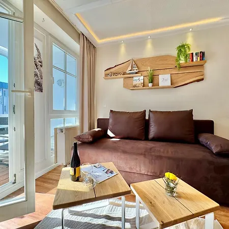 Apartment 347, Seepark